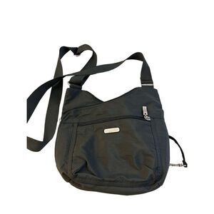 Baggallini criss cross dark gray 10x9” crossbody purse bag